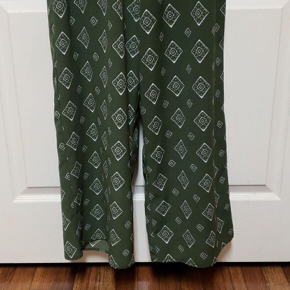 🌹Green and White Jumpsuit sz L - Picture 5 of 8